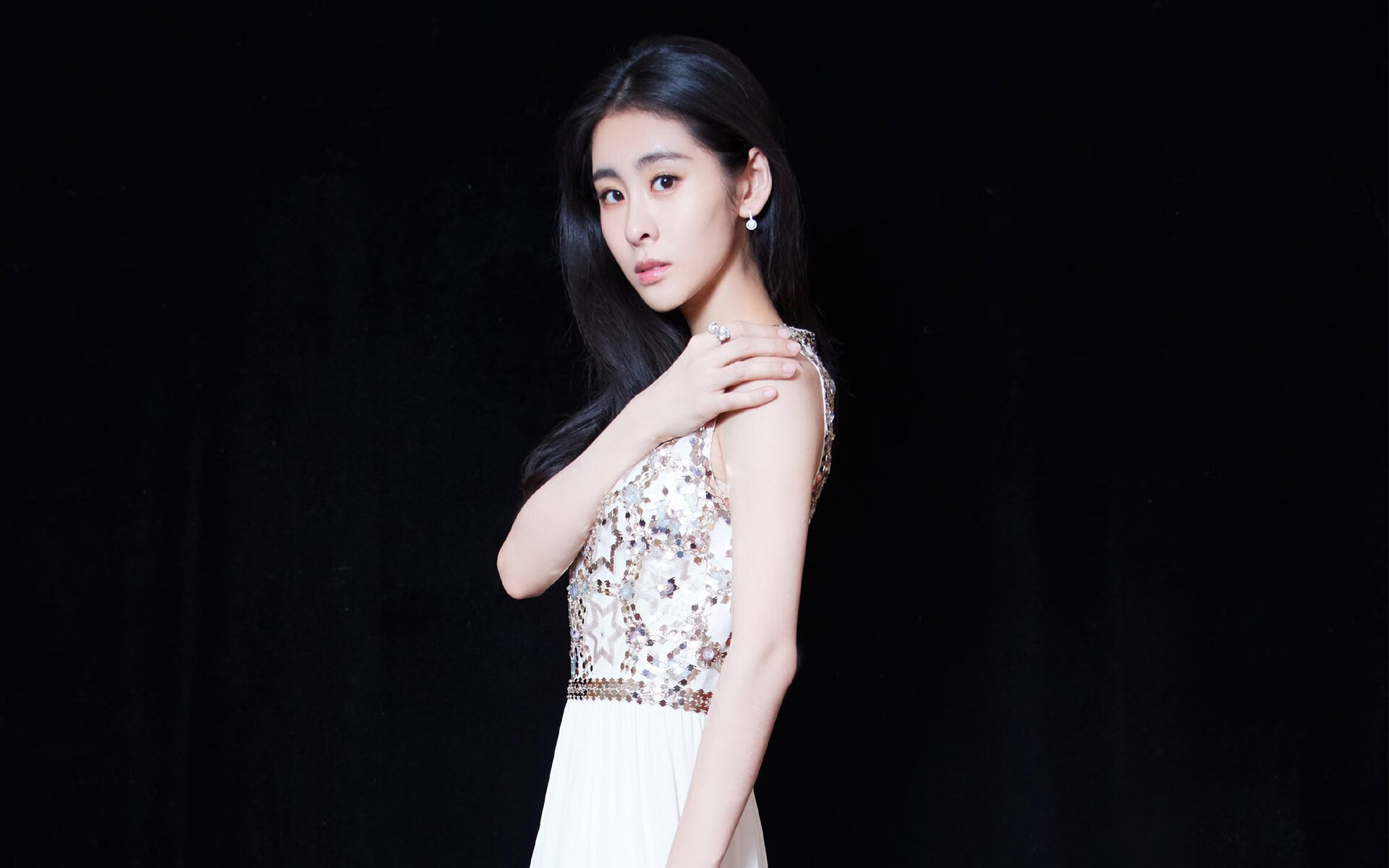 张雨霏自由泳冲刺抢眼,张雨霏自由泳视频