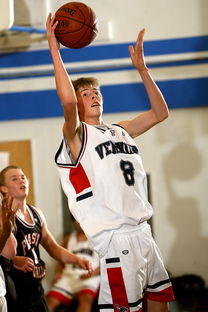 九游-国足阵地战与快攻效率比较，足球阵地战的战术有哪些